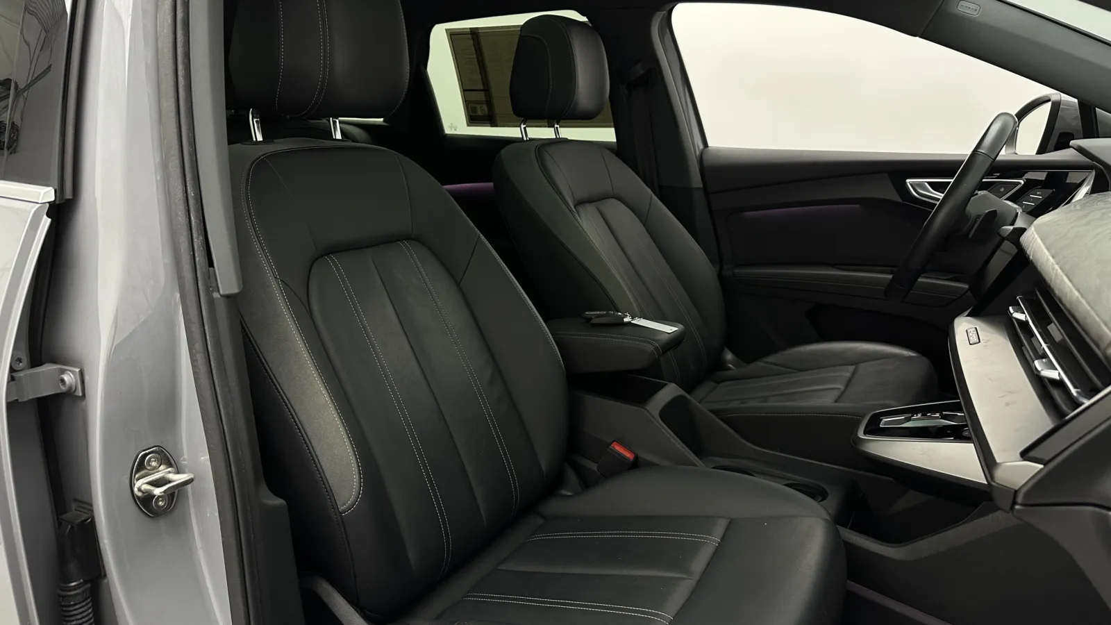 Audi Q4 photo 40