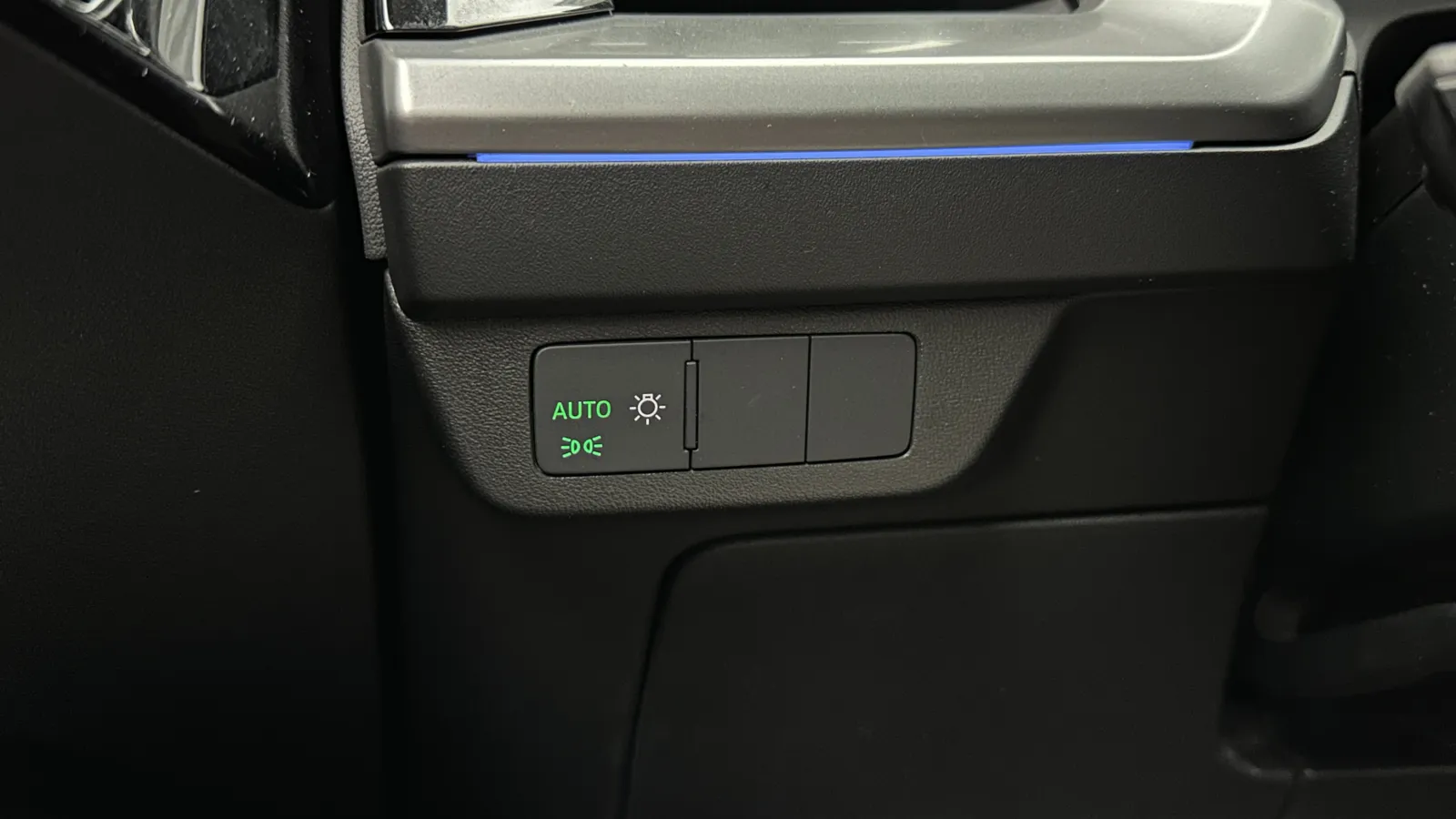 Audi Q4 photo 24