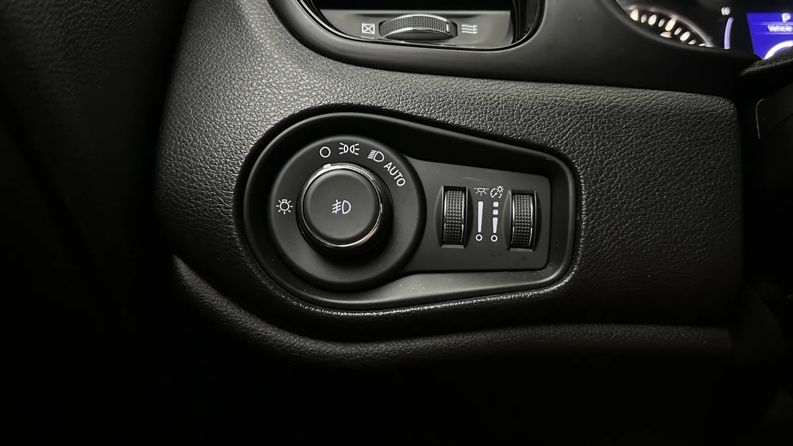 Jeep Renegade photo 23
