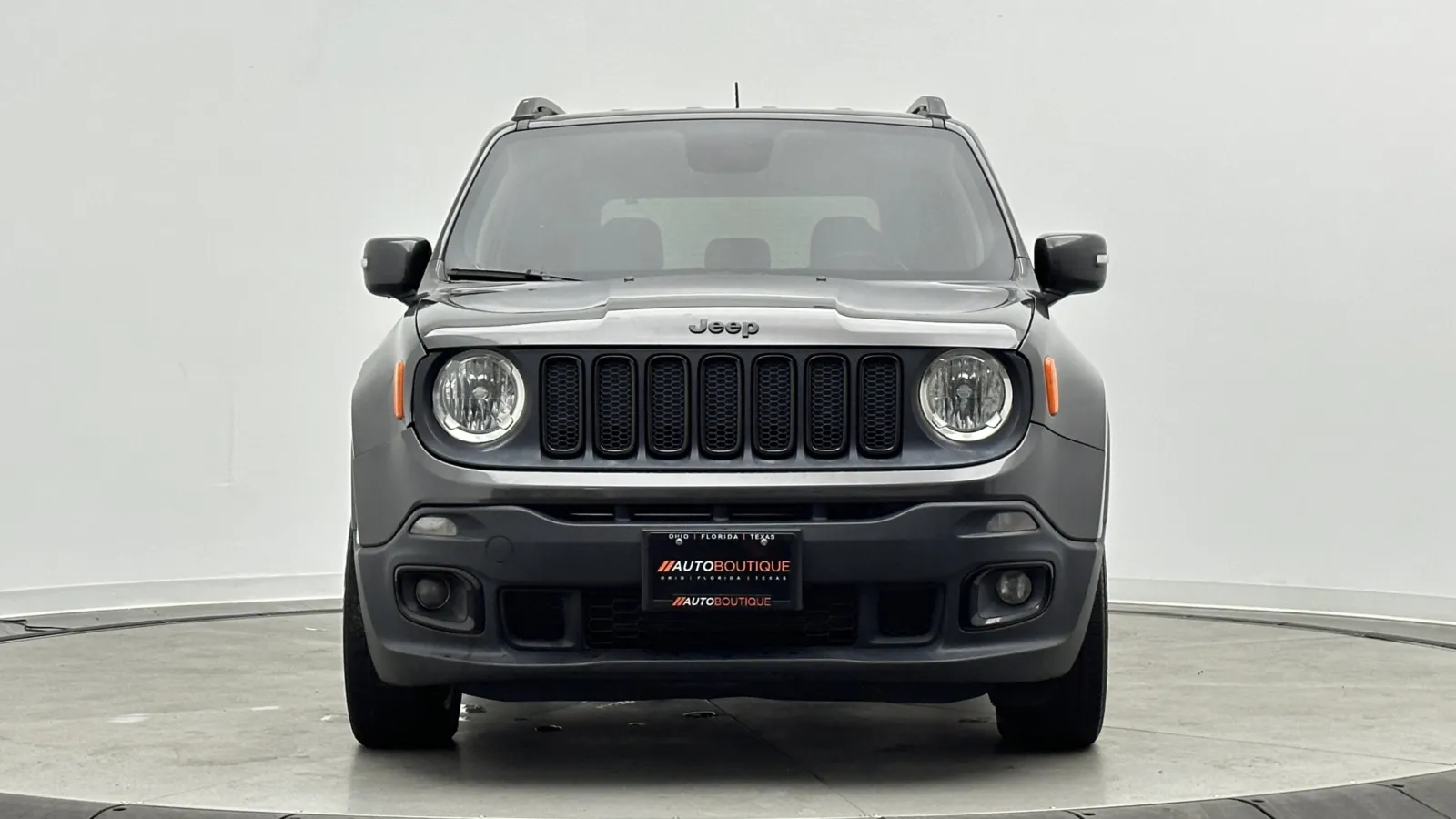 Jeep Renegade photo 2