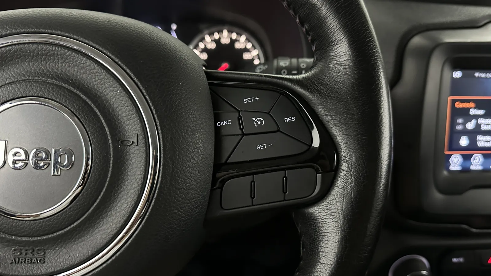 Jeep Renegade photo 22