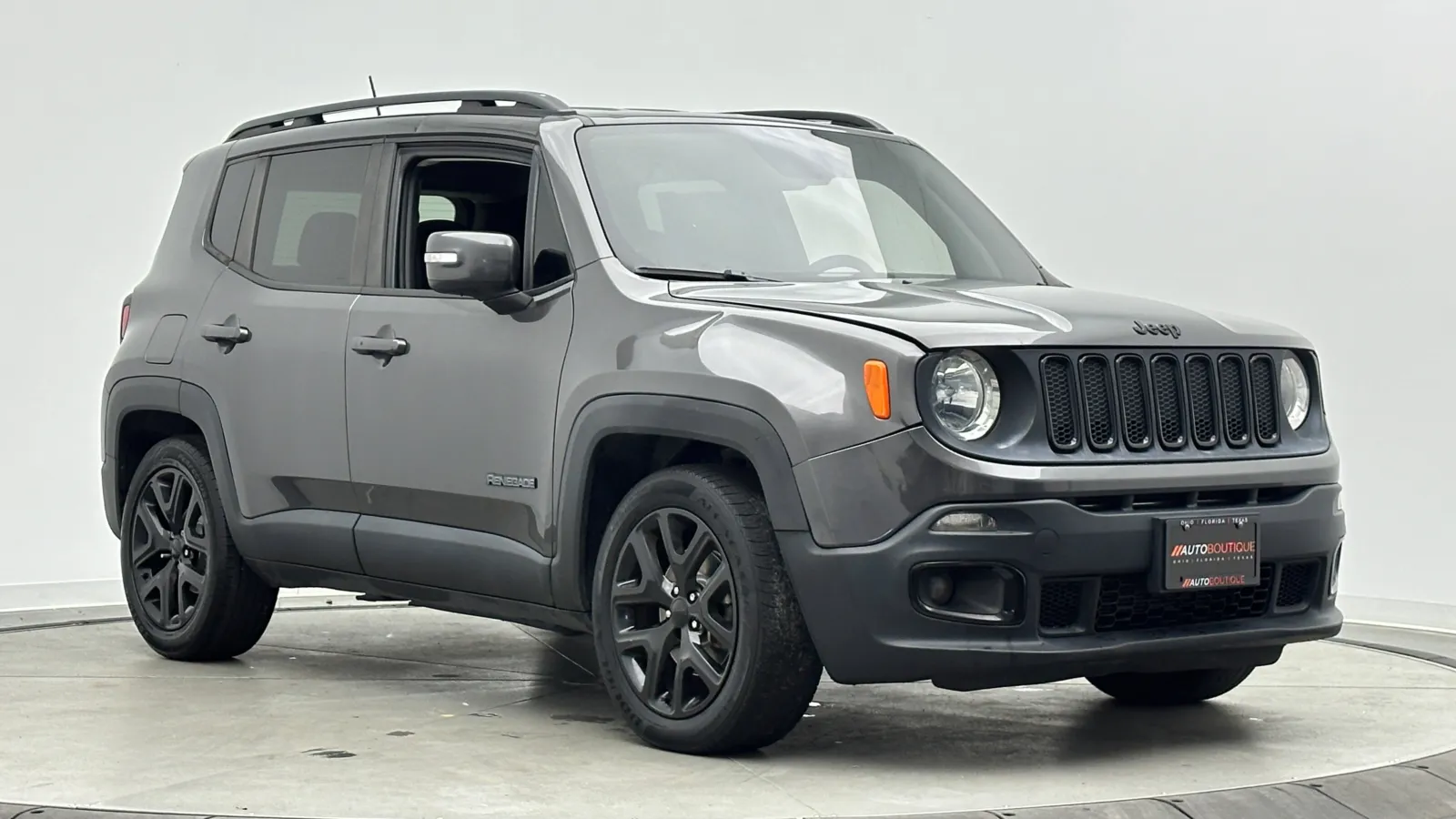 Jeep Renegade photo 3