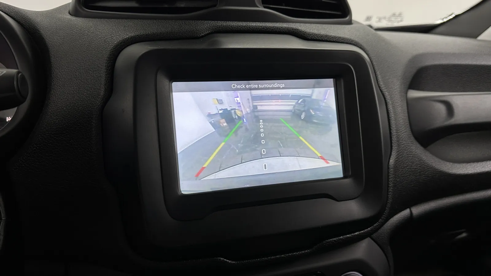 Jeep Renegade photo 18