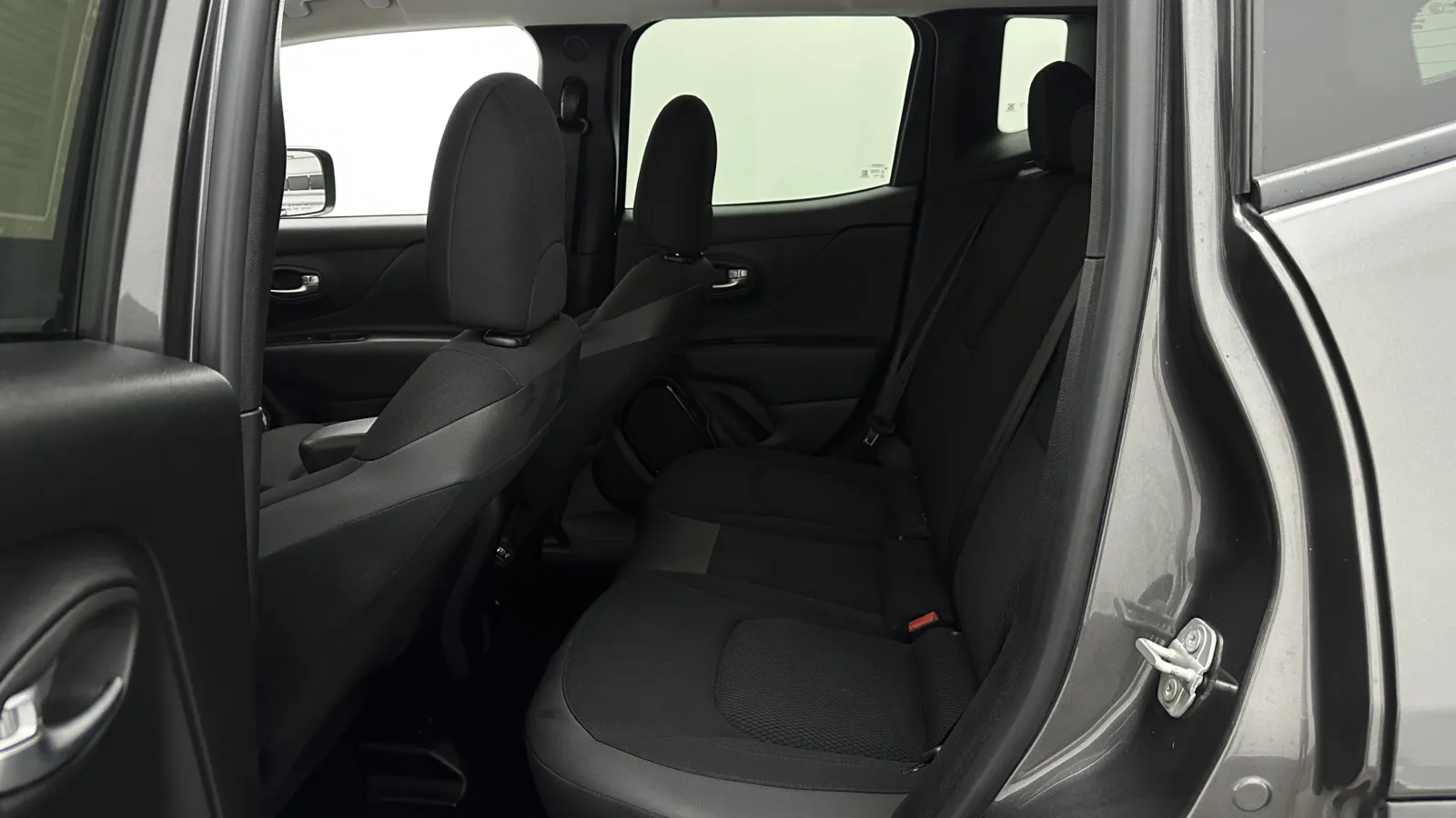 Jeep Renegade photo 25