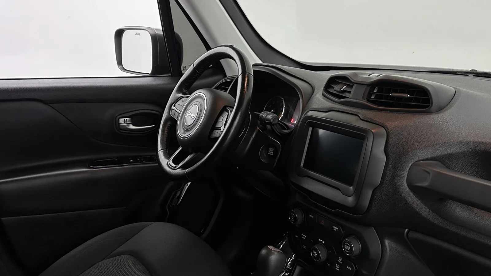 Jeep Renegade photo 35