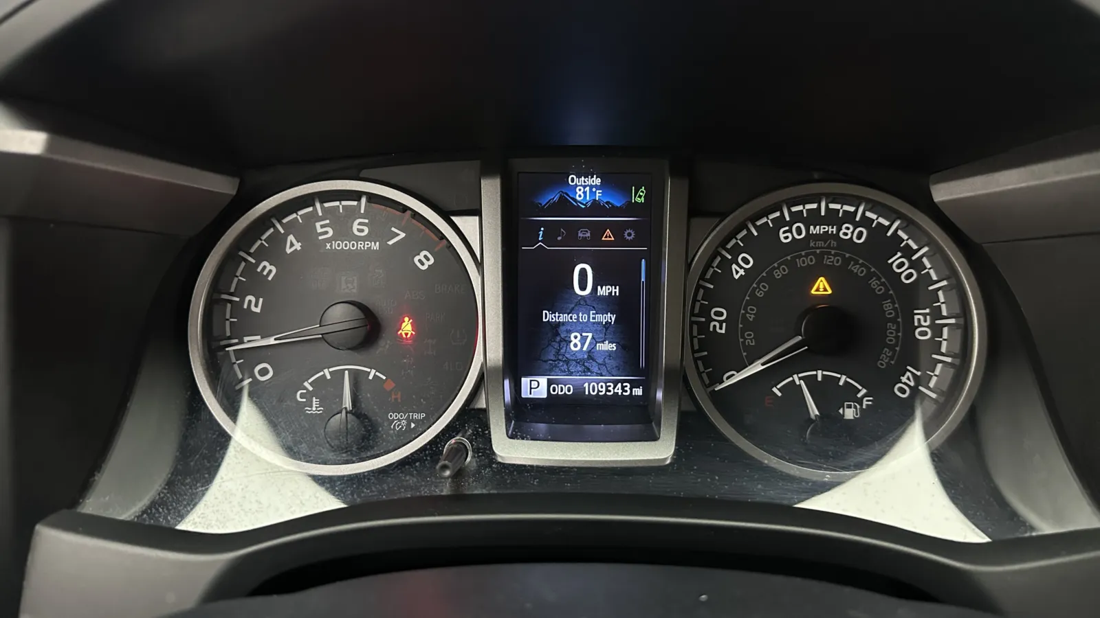 Toyota Tacoma photo 16