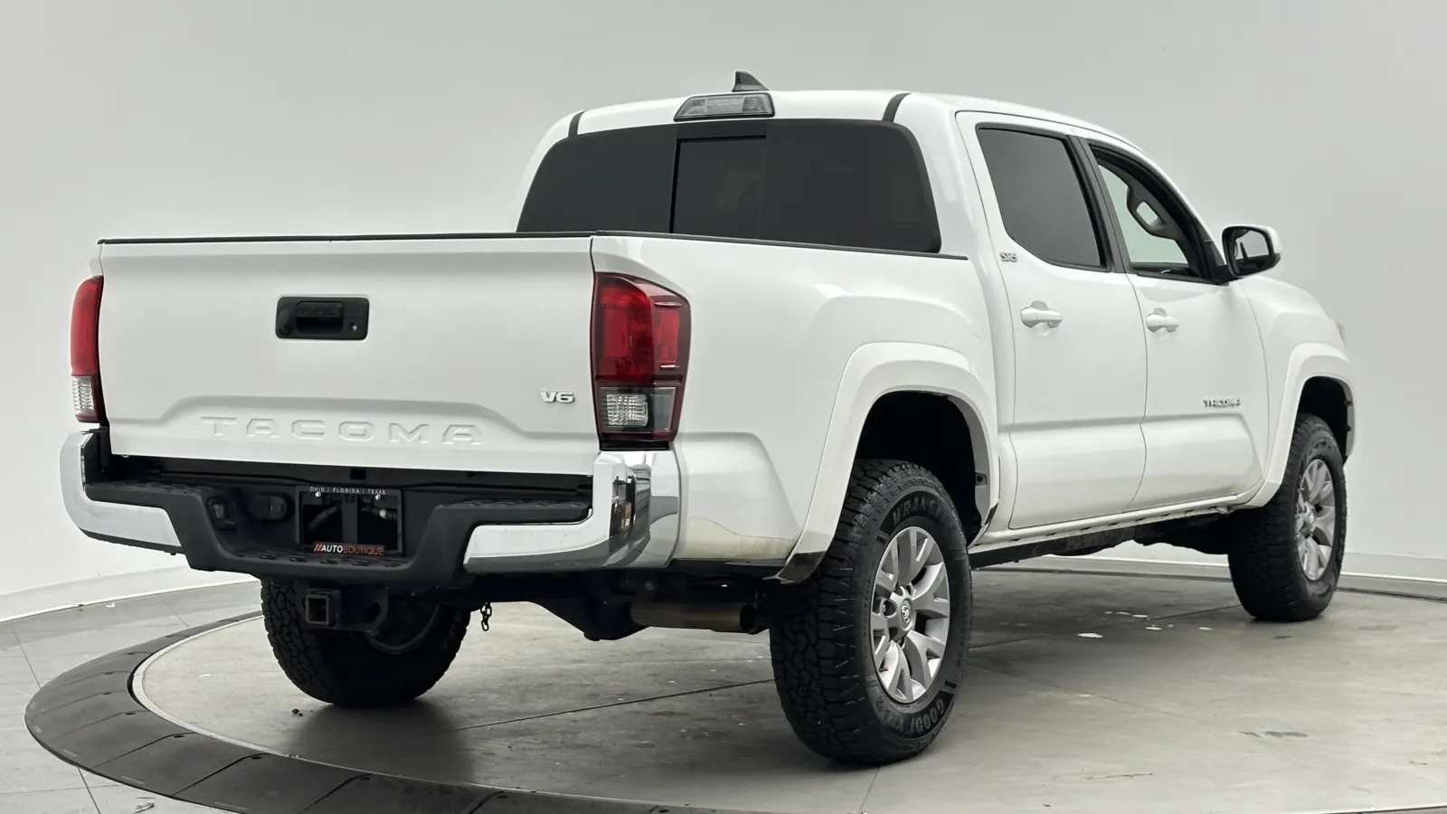 Toyota Tacoma photo 7
