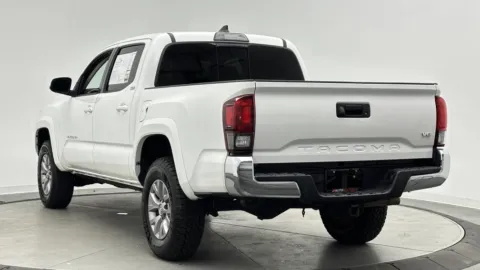 More photos of 2018 Toyota Tacoma SR5 at Auto Boutique Florida, FL