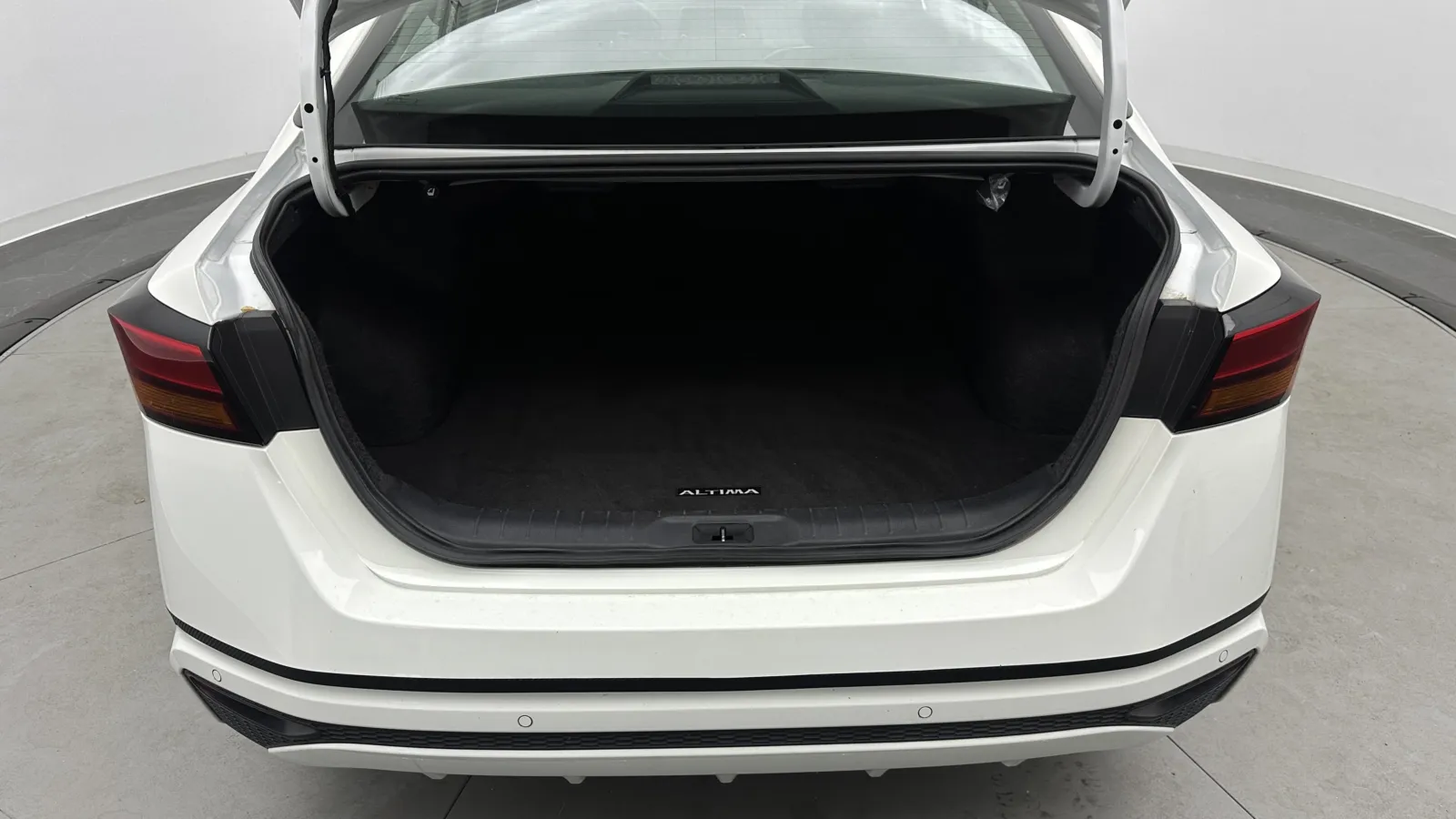 Nissan Altima photo 30