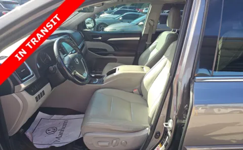 More photos of 2018 Toyota Highlander XLE at Auto Boutique Florida, FL