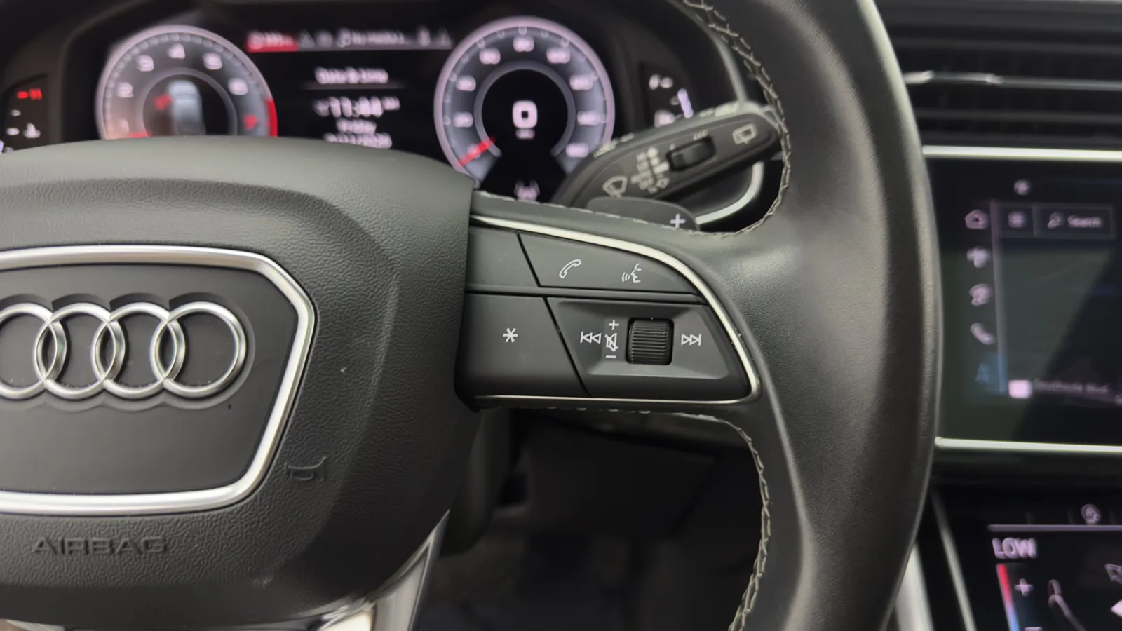 Audi Q7 photo 23