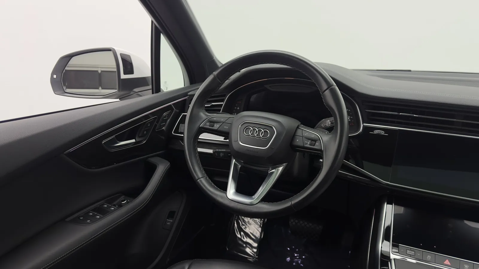 Audi Q7 photo 35