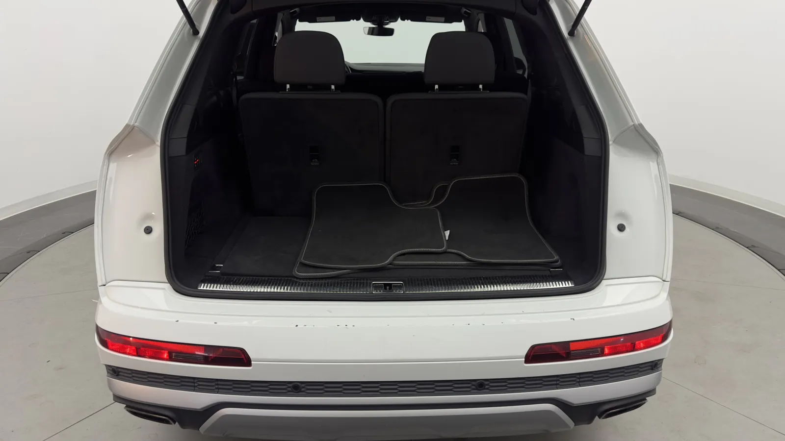Audi Q7 photo 29