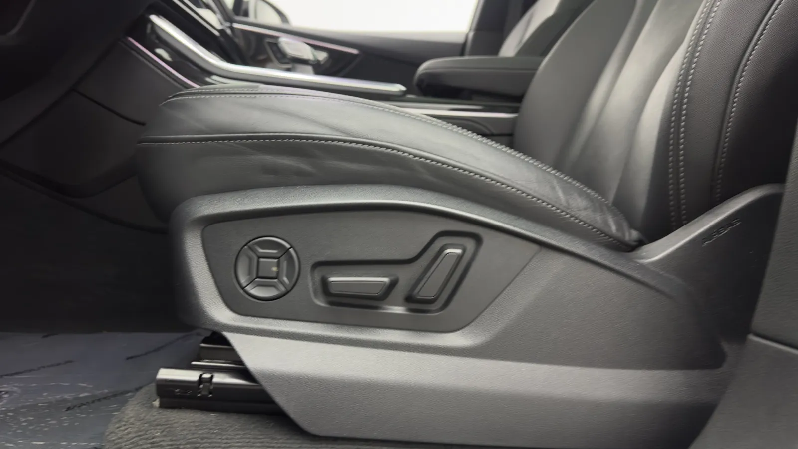 Audi Q7 photo 16