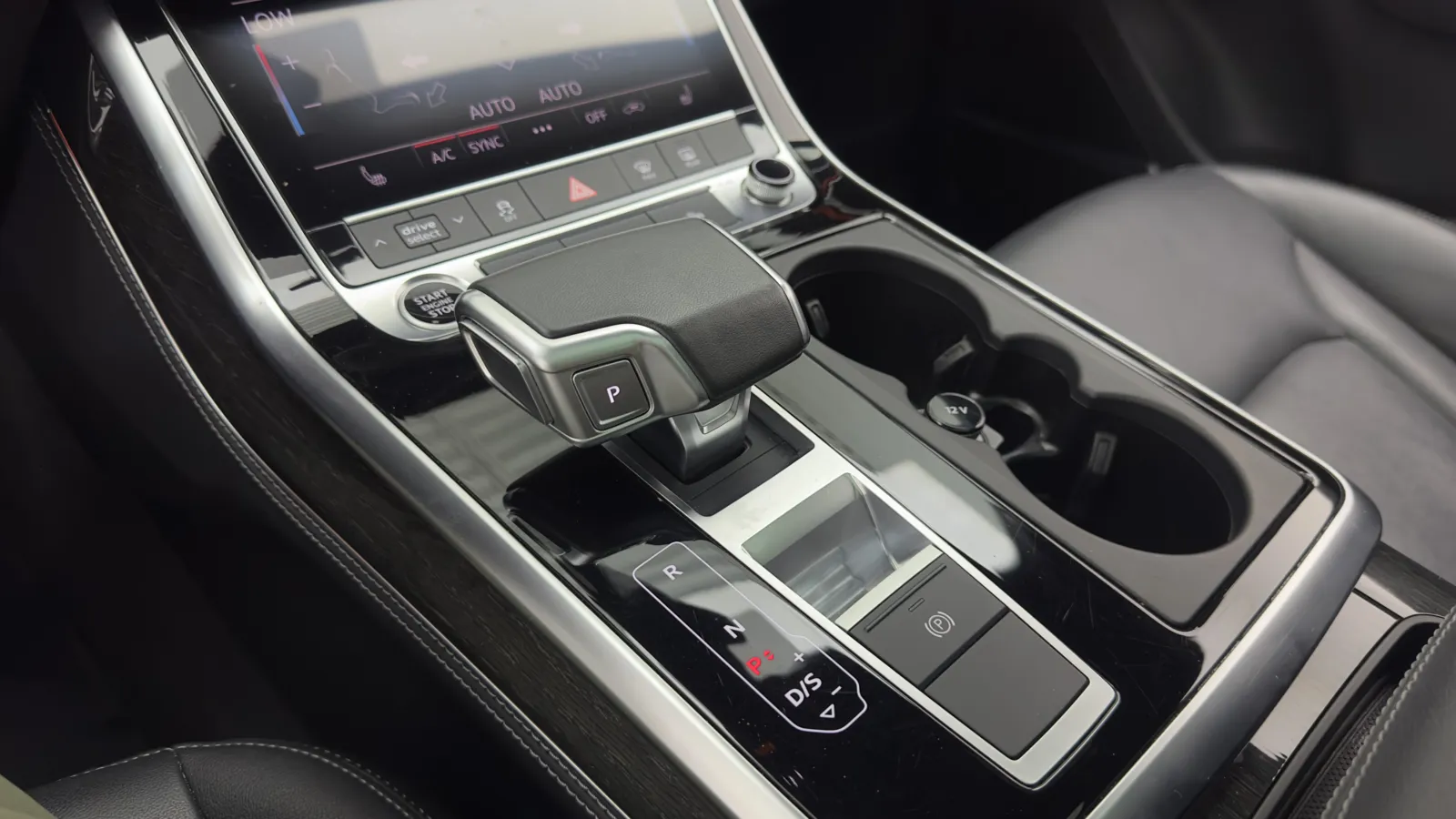 Audi Q7 photo 19