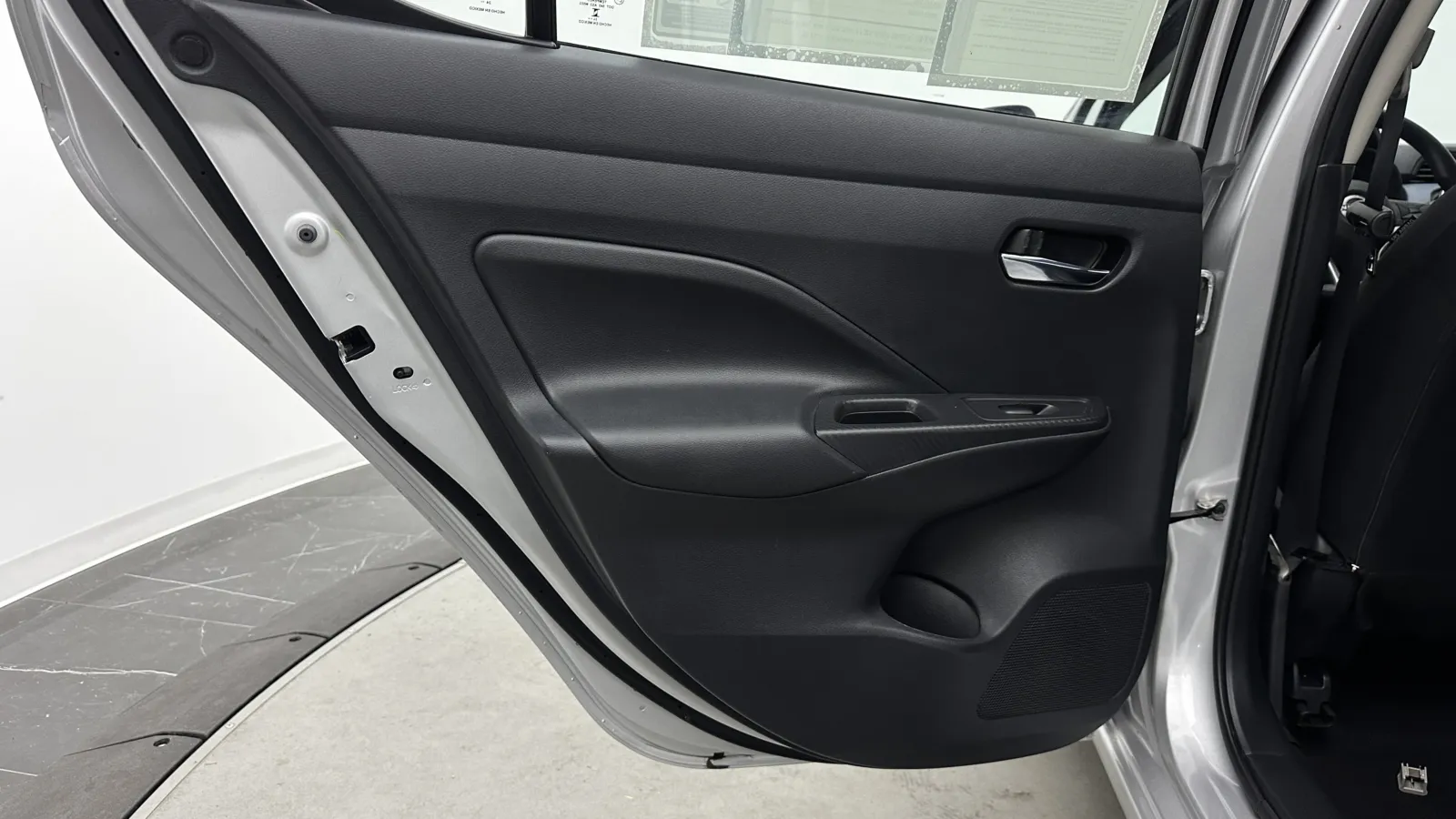 Nissan Versa photo 21