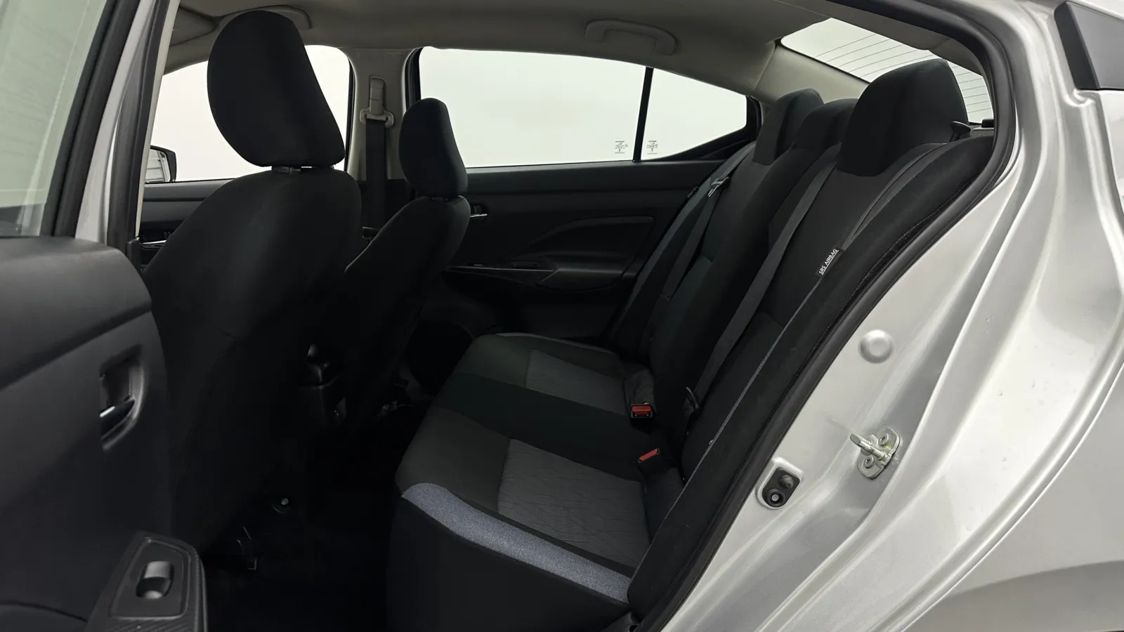 Nissan Versa photo 20