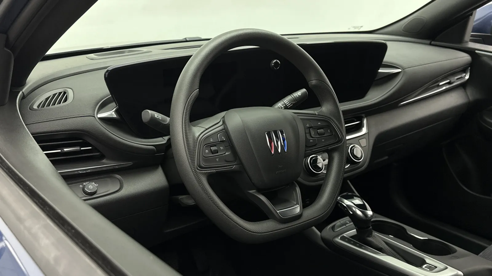 Buick Envista photo 8