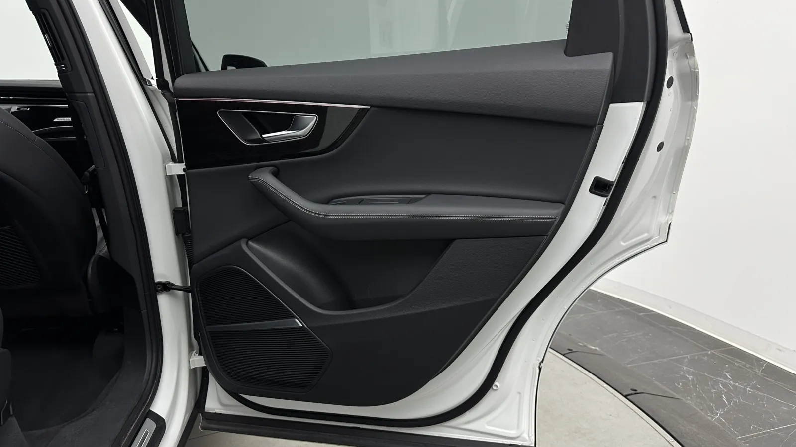Audi Q7 photo 36