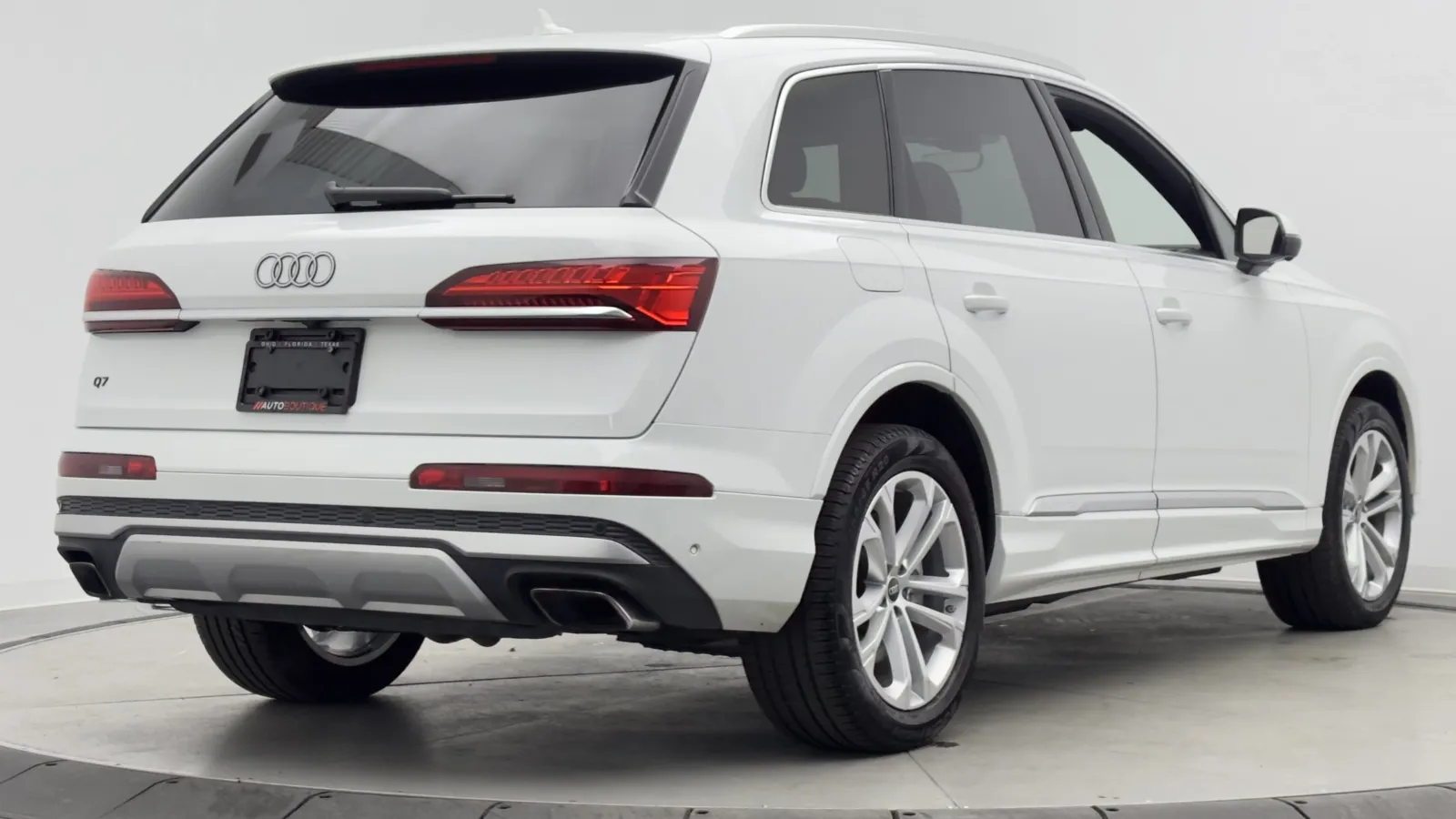 Audi Q7 photo 7