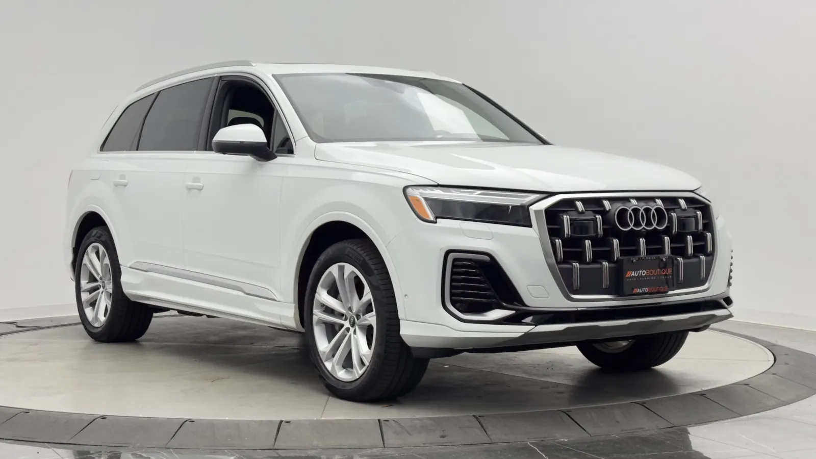 Audi Q7 photo 3