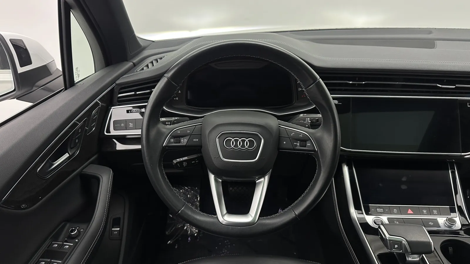 Audi Q7 photo 29