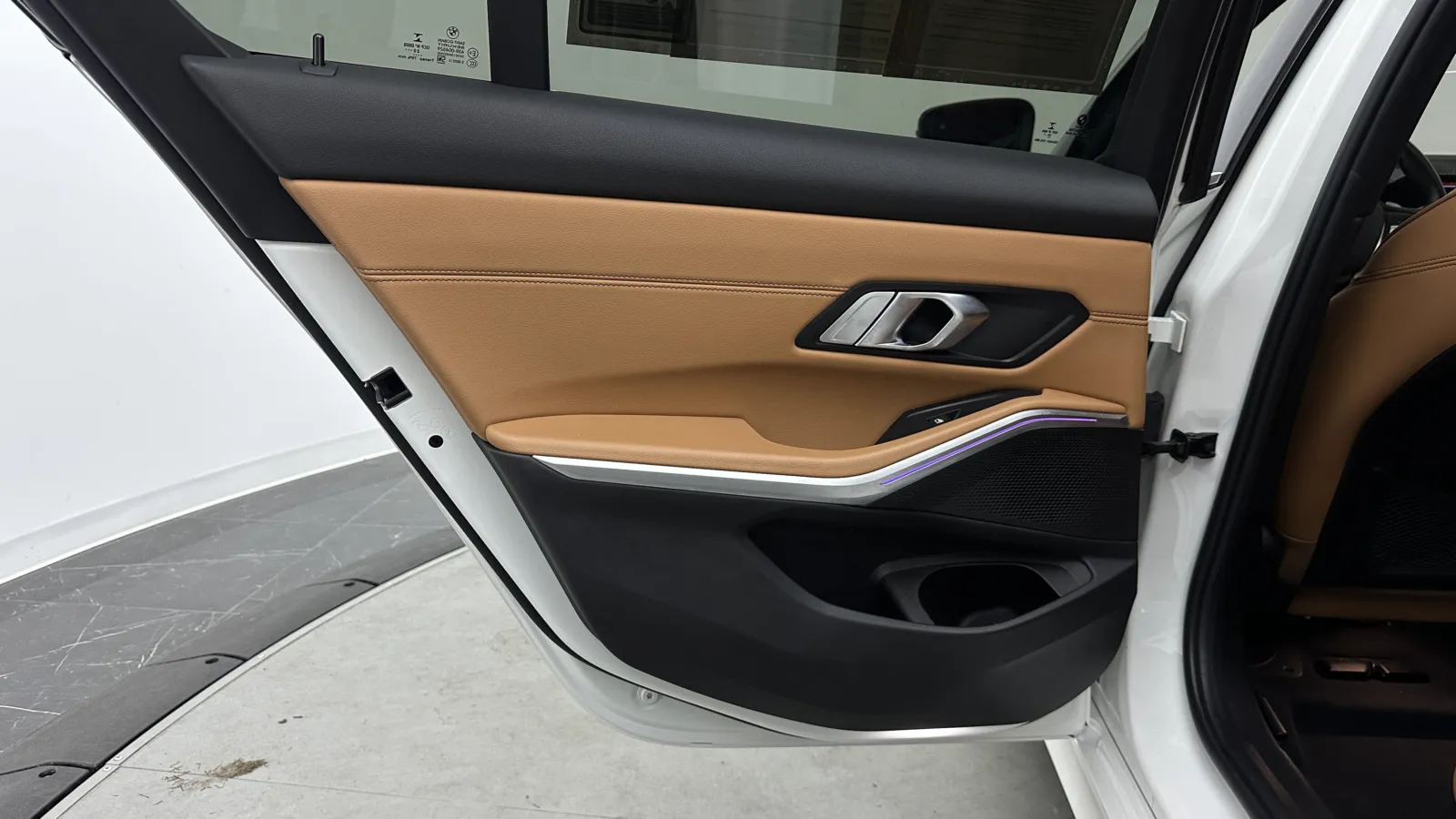 BMW 3 Series photo 26
