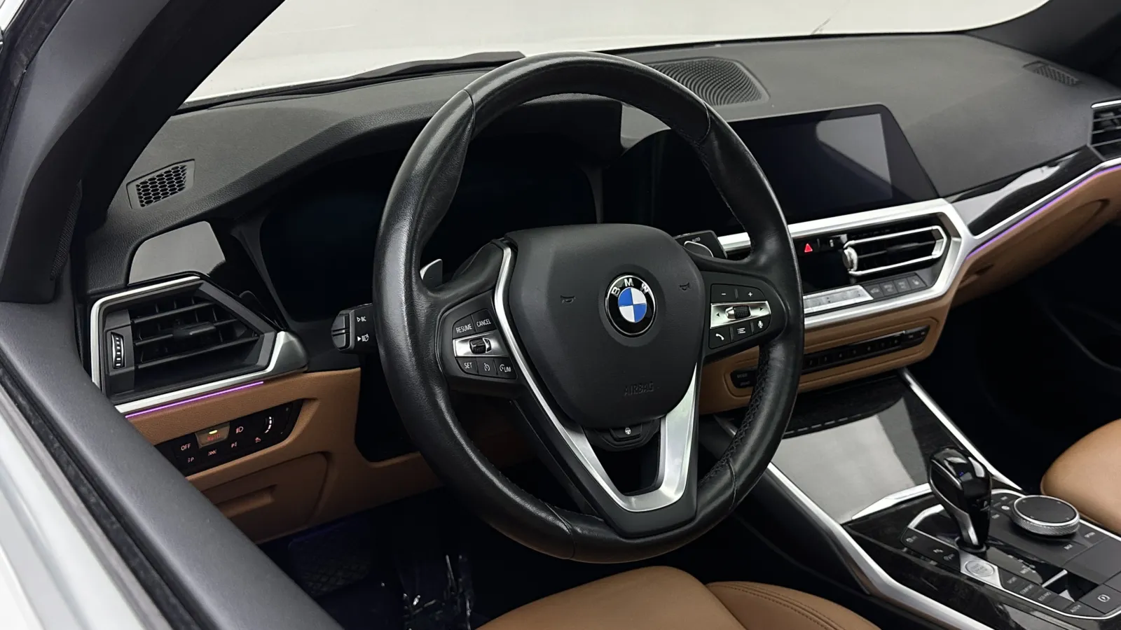 BMW 3 Series photo 10