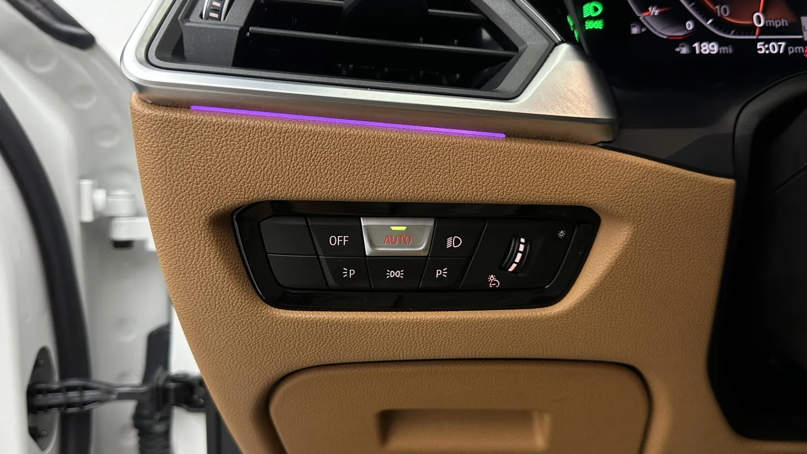 BMW 3 Series photo 19