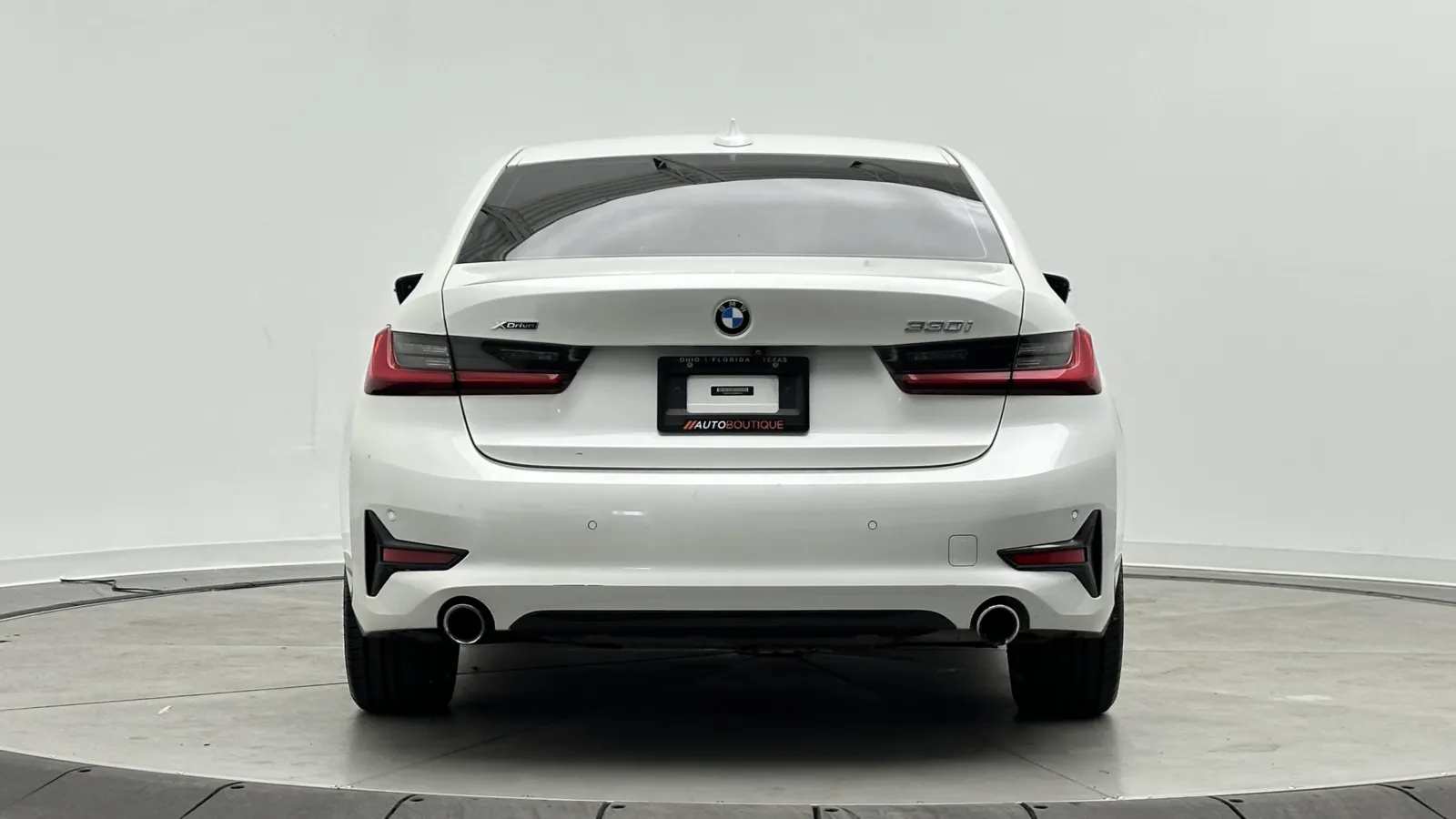 BMW 3 Series photo 8