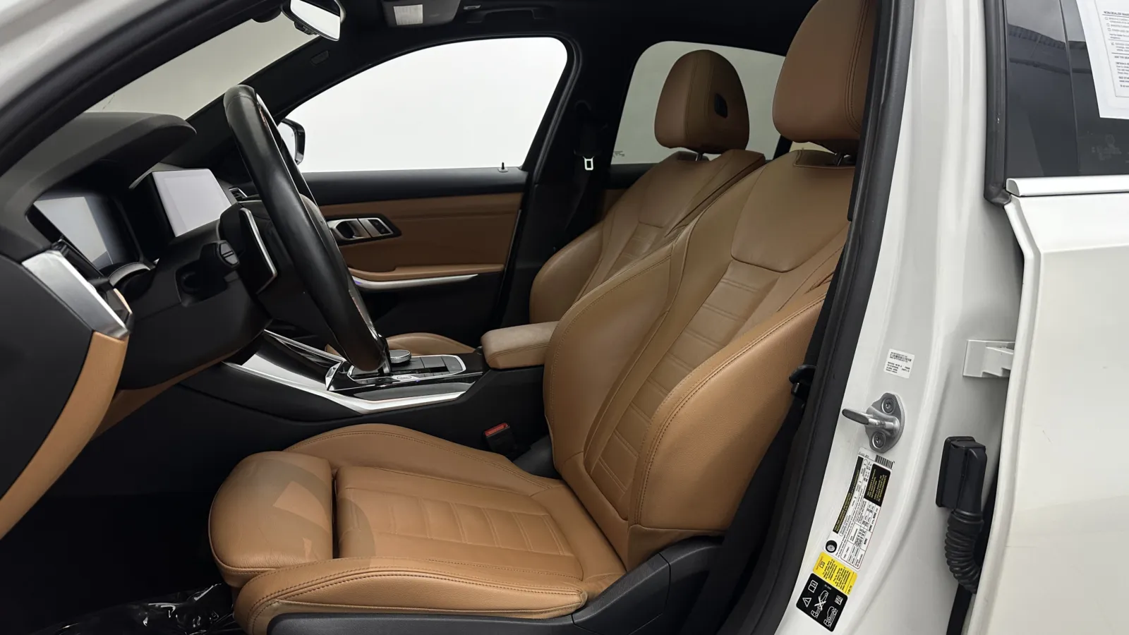 BMW 3 Series photo 16