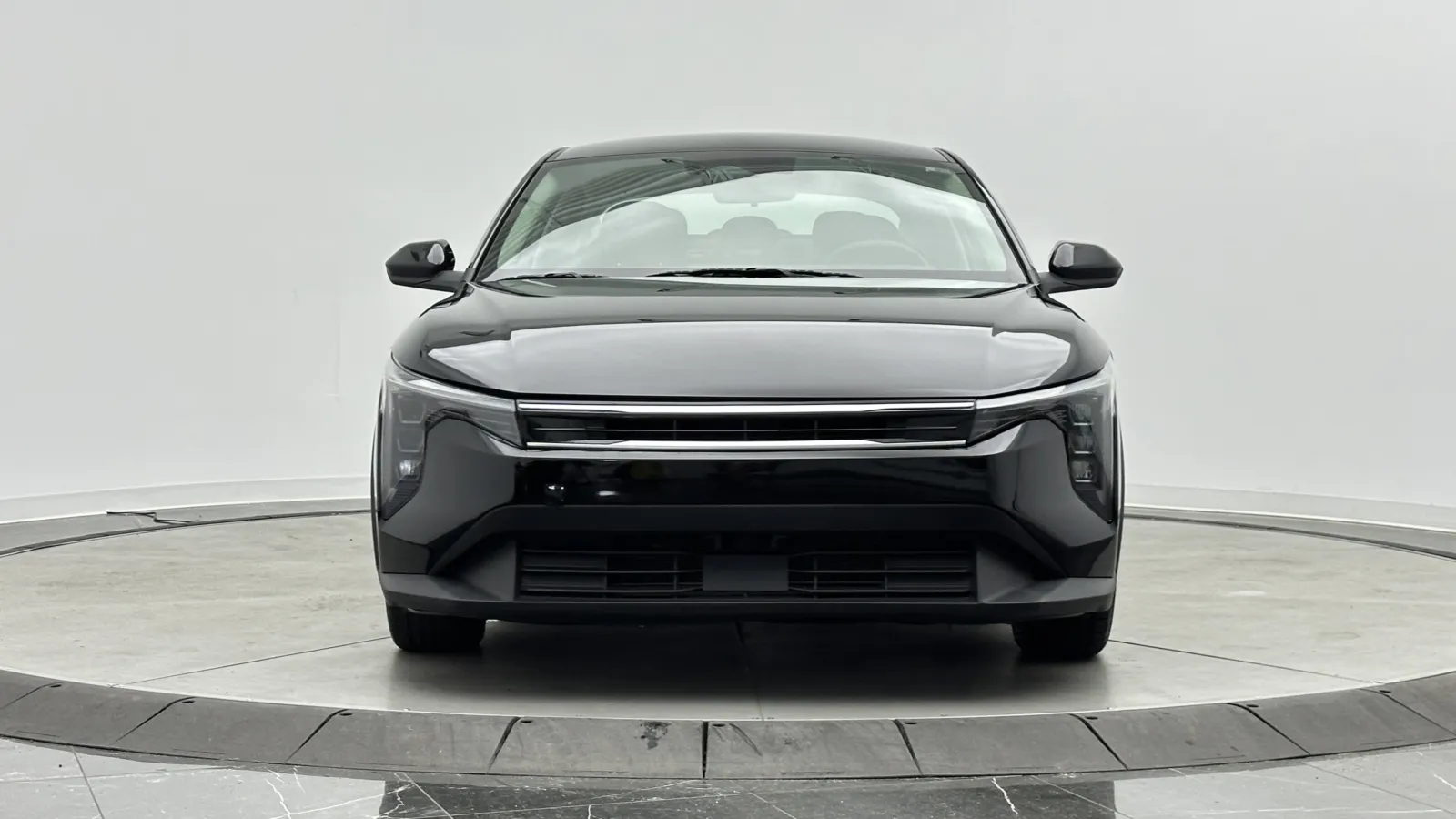 Kia K4 photo 2