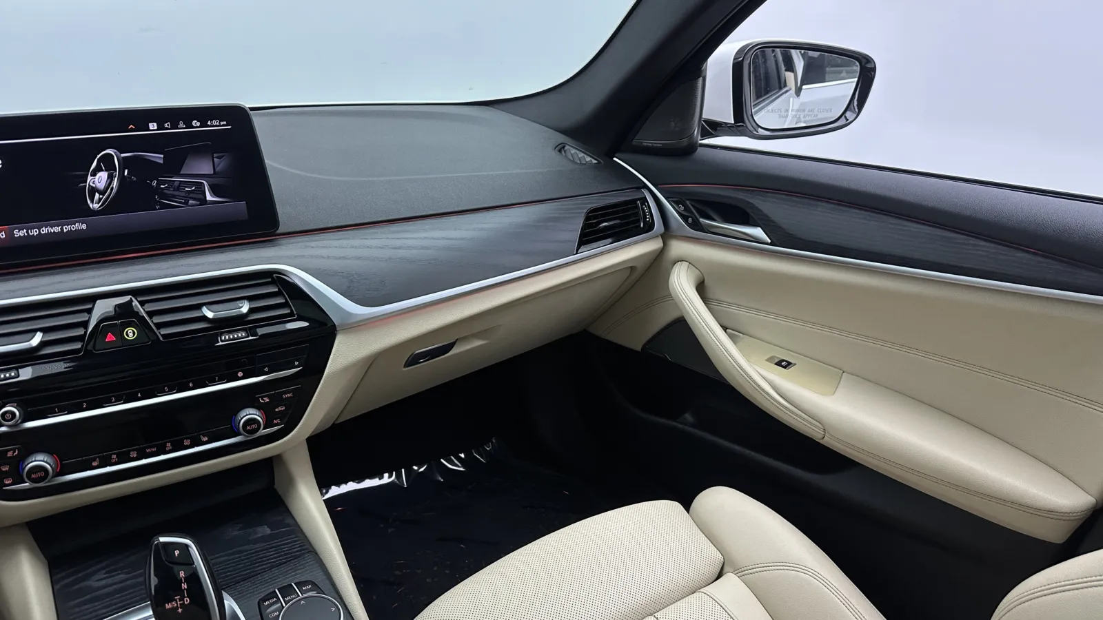 BMW 5 Series photo 35