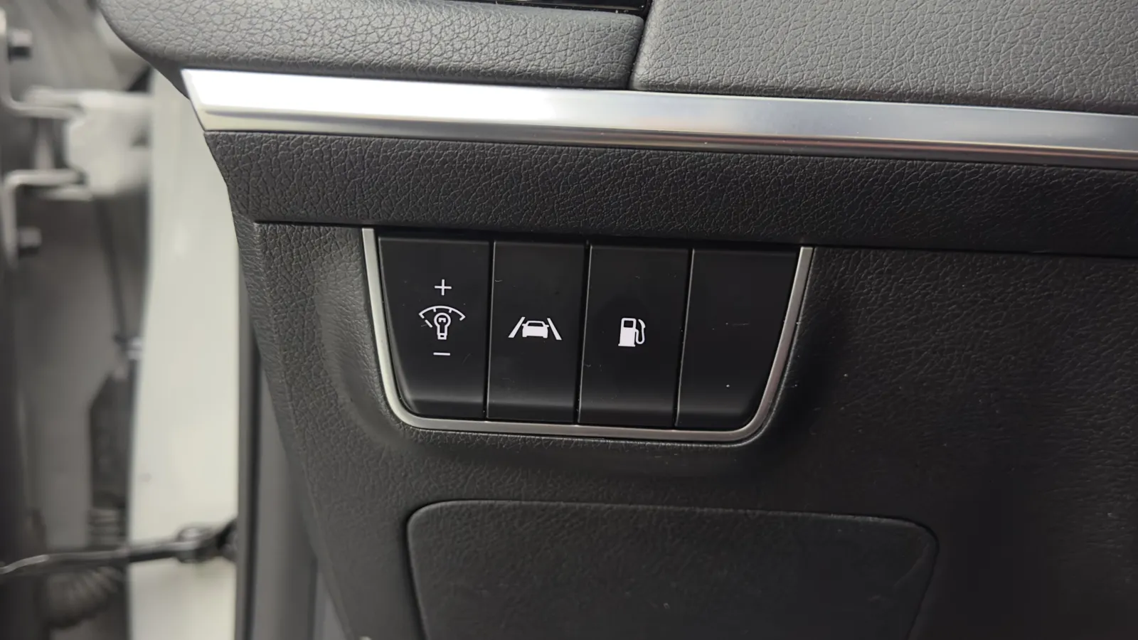 Kia Stinger photo 18