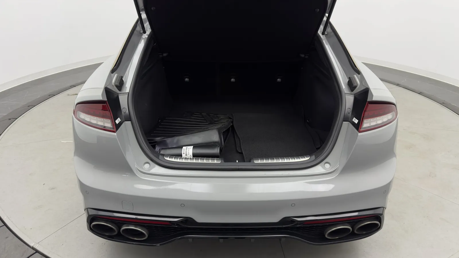 Kia Stinger photo 28