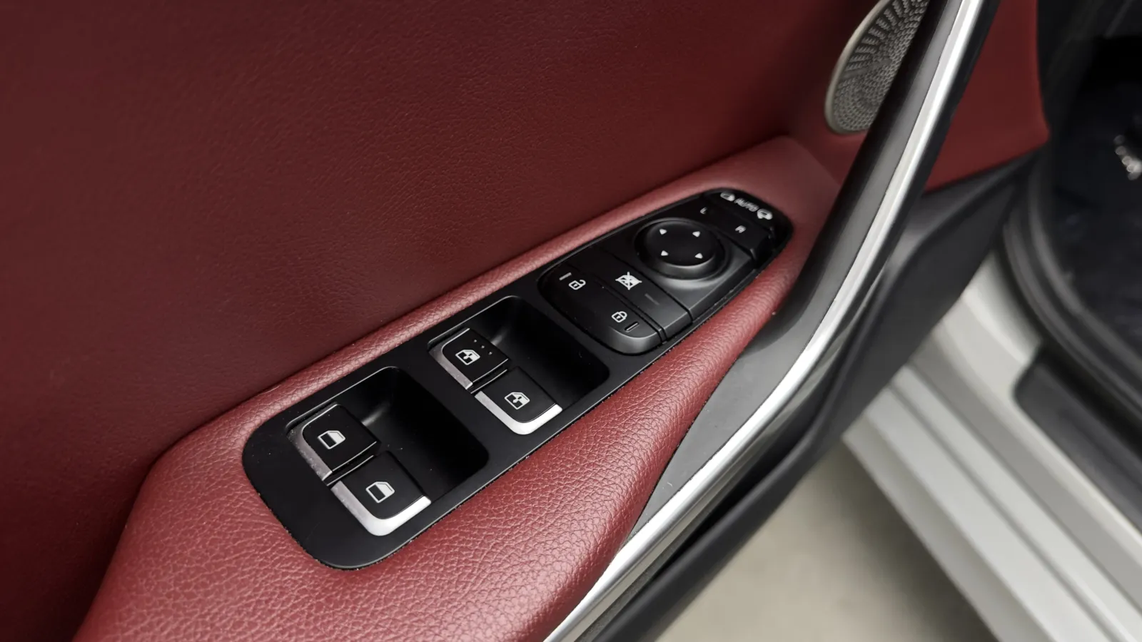 Kia Stinger photo 14