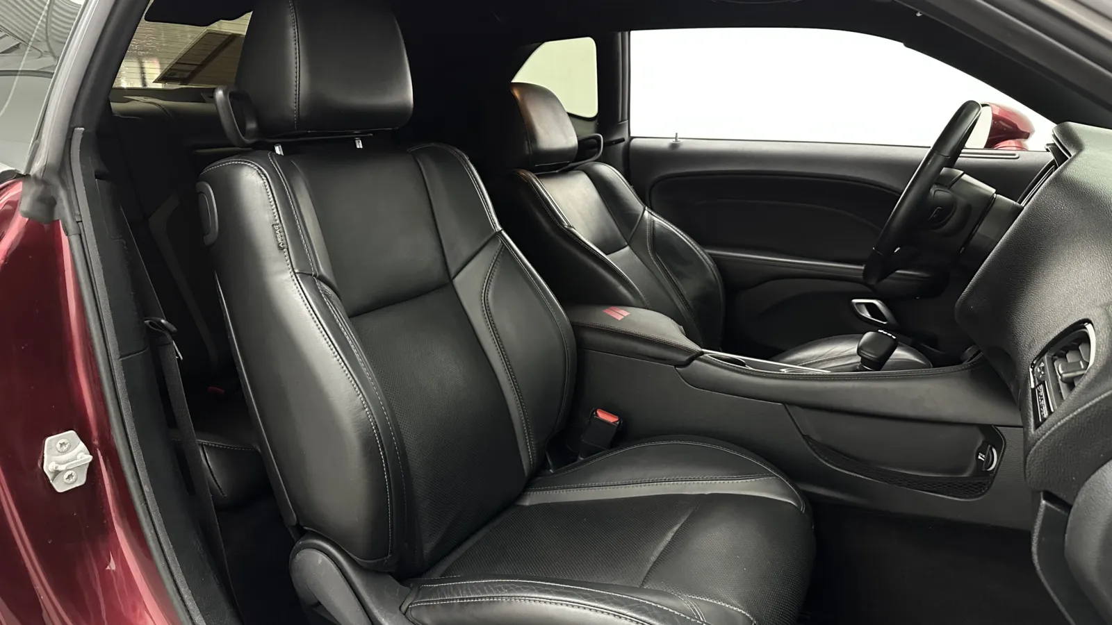 Dodge Challenger photo 28