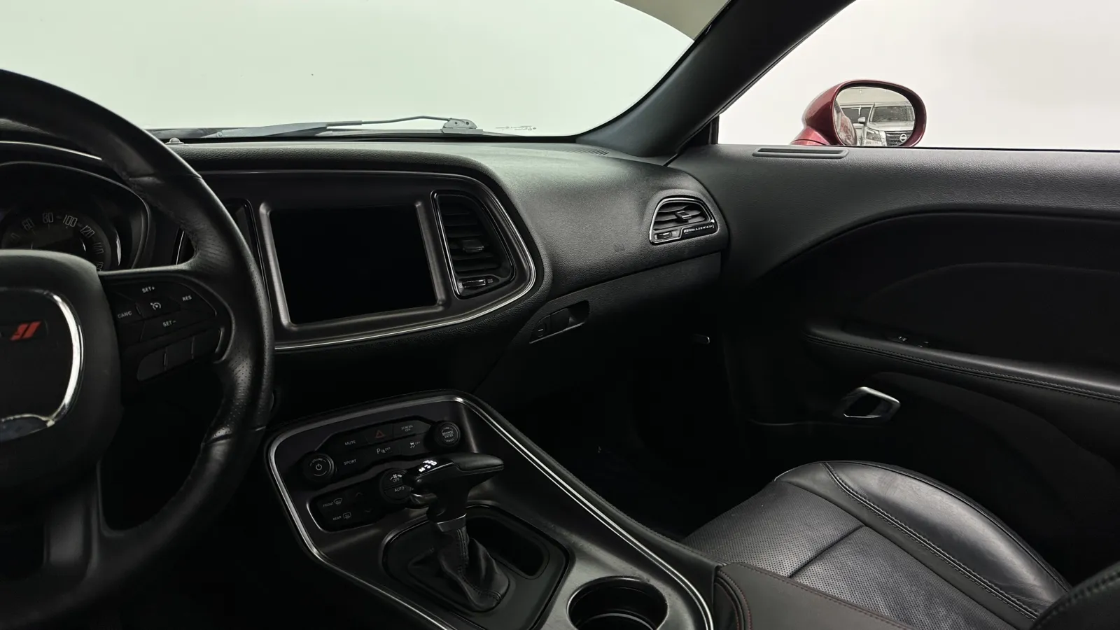 Dodge Challenger photo 24