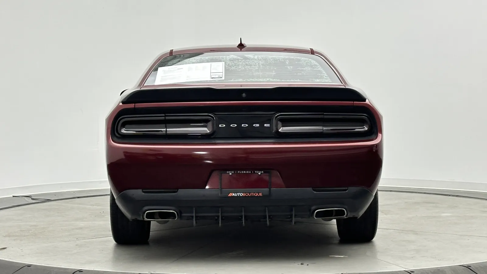 Dodge Challenger photo 6