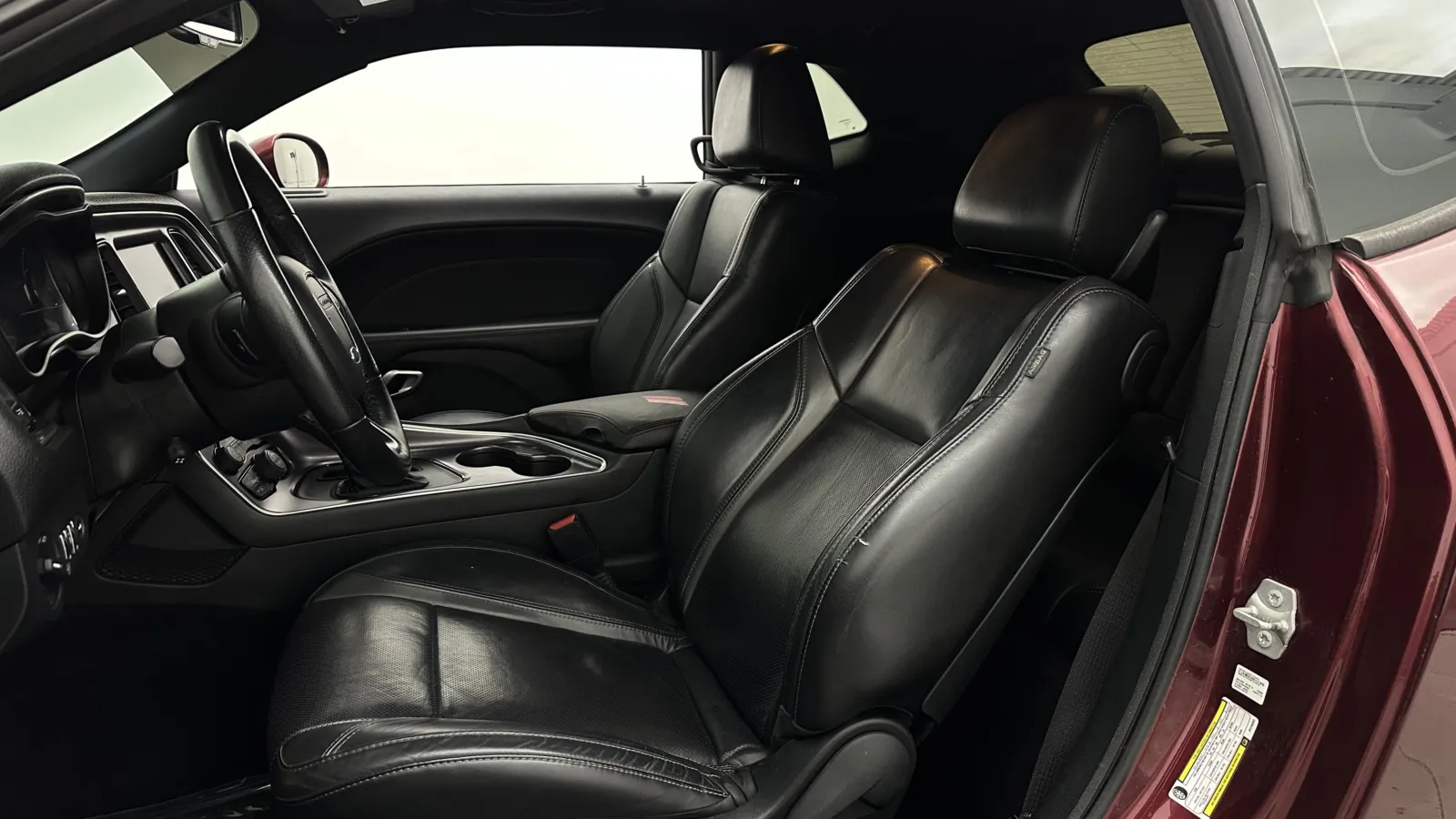 Dodge Challenger photo 14