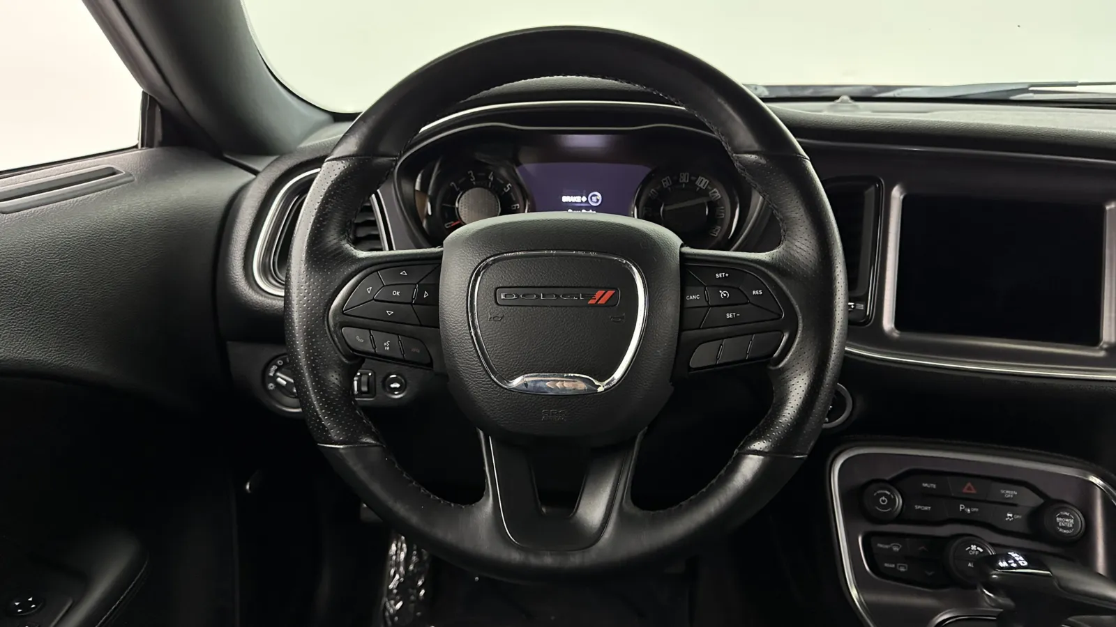 Dodge Challenger photo 23