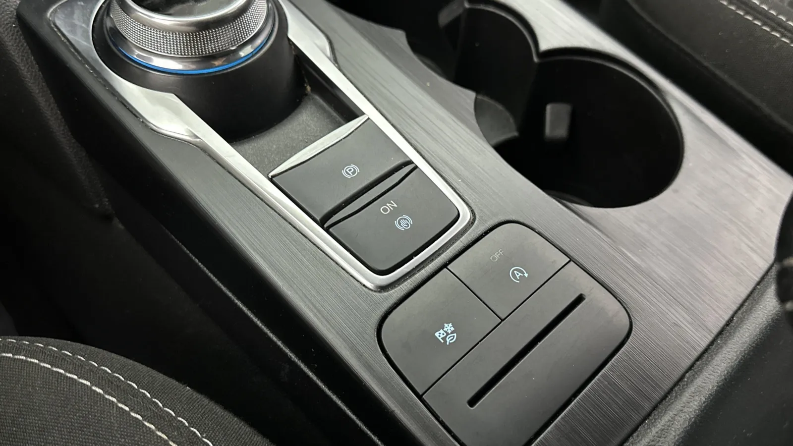 Ford Escape photo 17