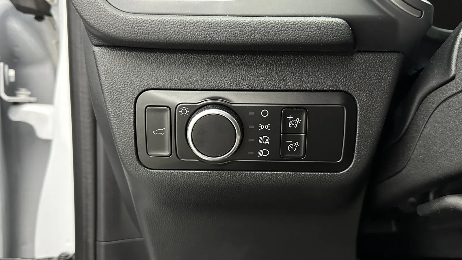 Ford Escape photo 16