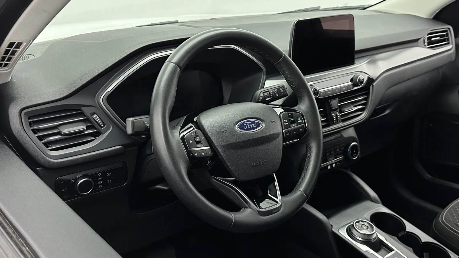 Ford Escape photo 9