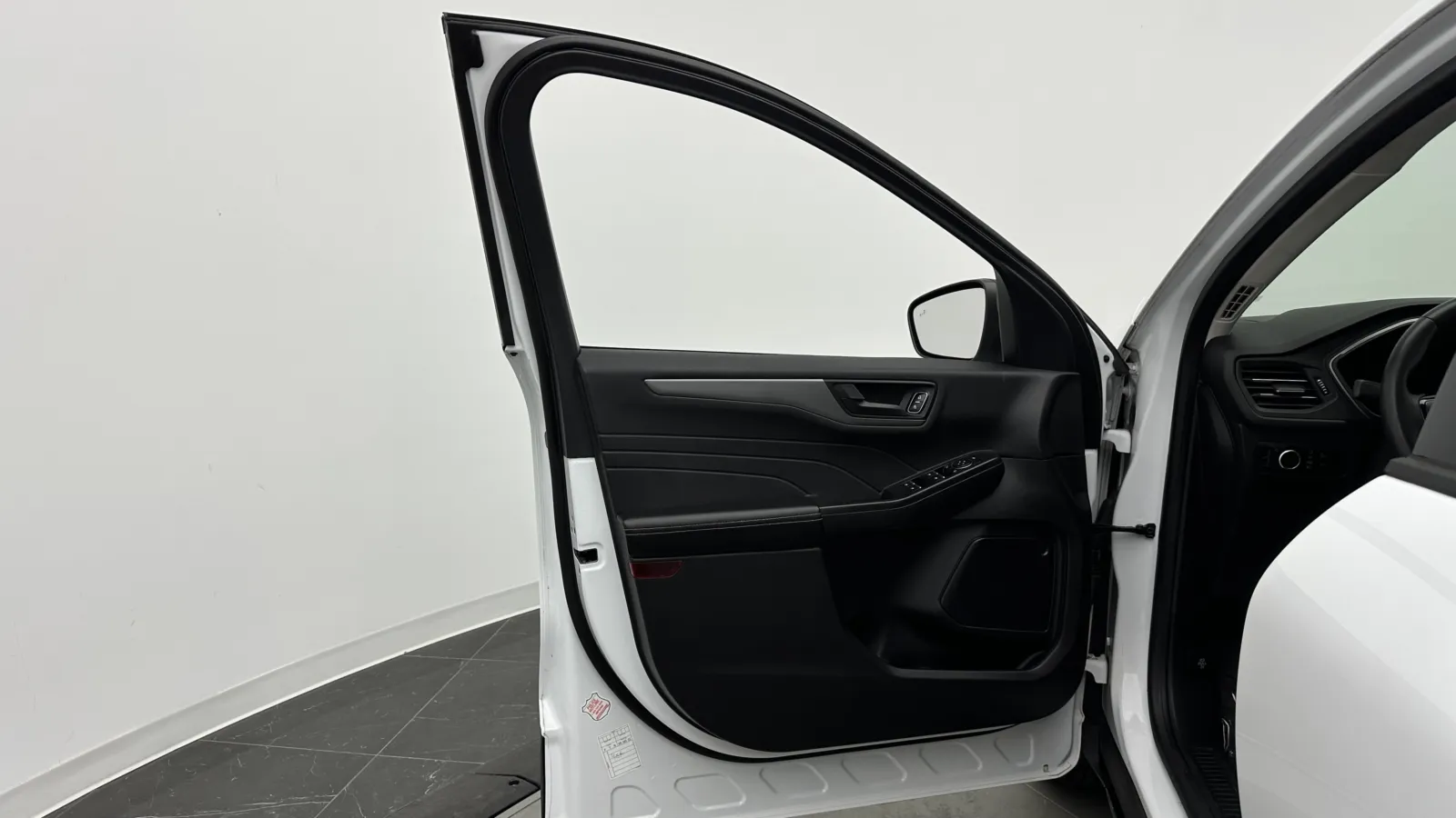 Ford Escape photo 10