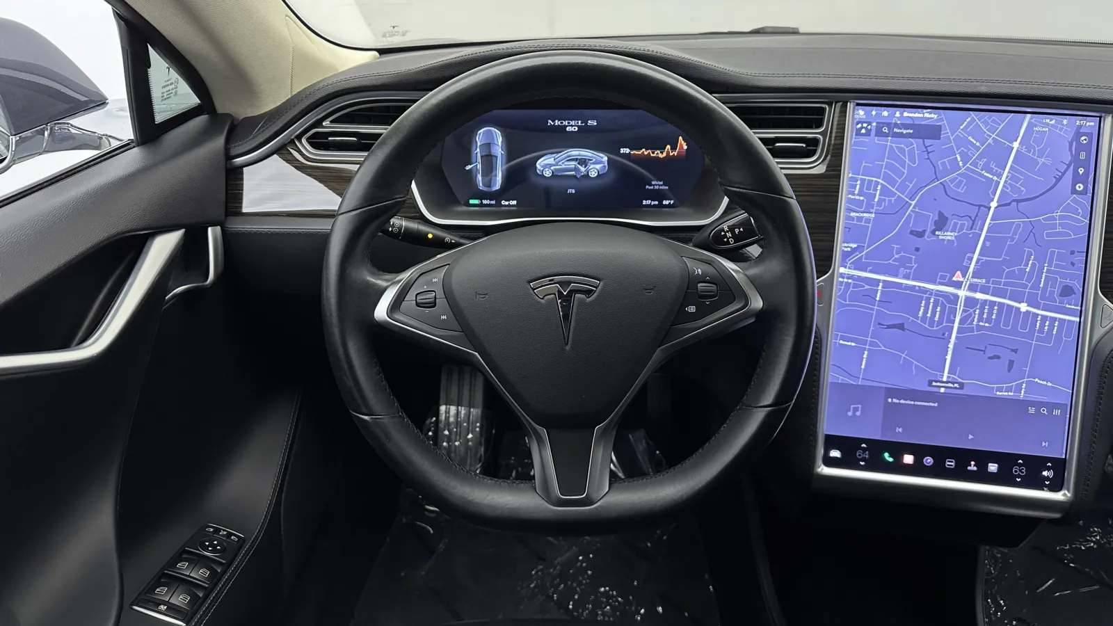 Tesla Model S photo 26