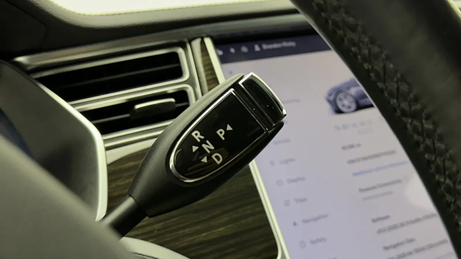 Tesla Model S photo 20
