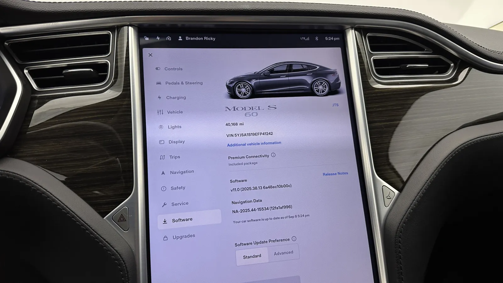 Tesla Model S photo 17
