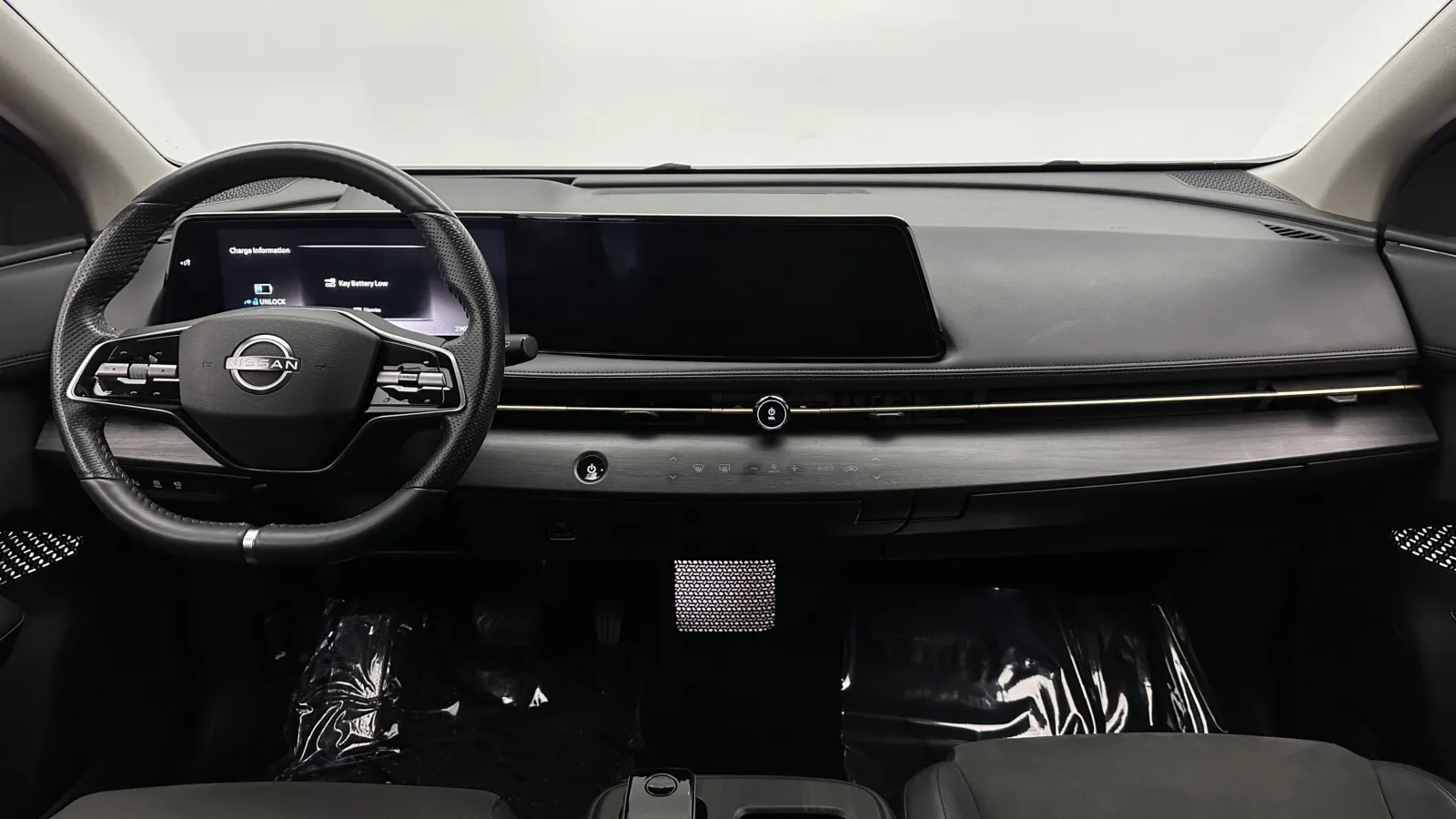 Nissan Ariya photo 30