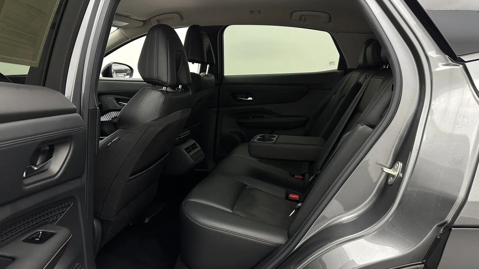Nissan Ariya photo 25